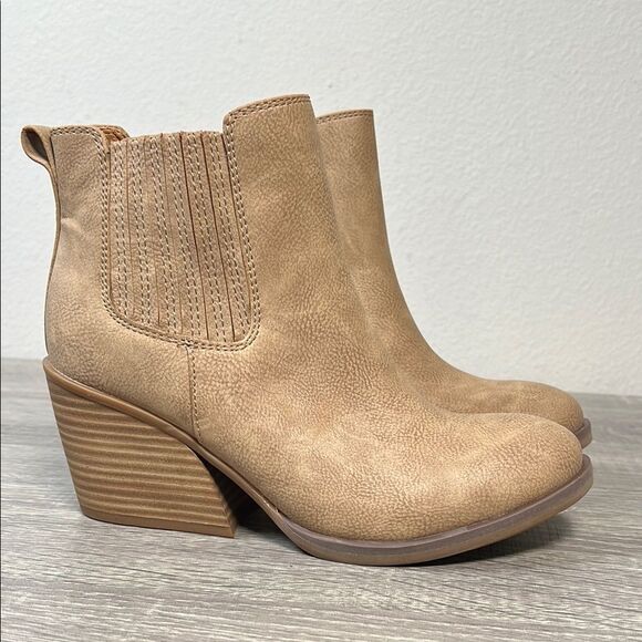 Korks Women's Hadley Chelsea Booties Boots Shoes - Picture 1 of 7